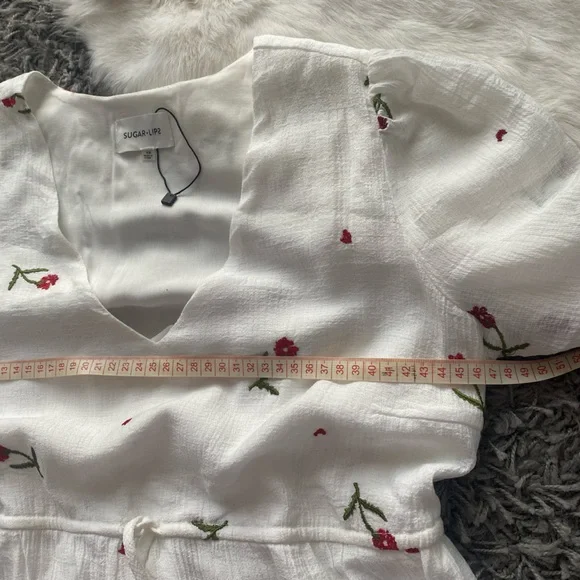 NWT SugarLips Emagine Embroidered Floral Mini Driss - Picture 8 of 9